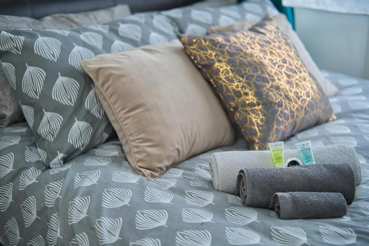 Modern London Double Bedroom United Kingdom
